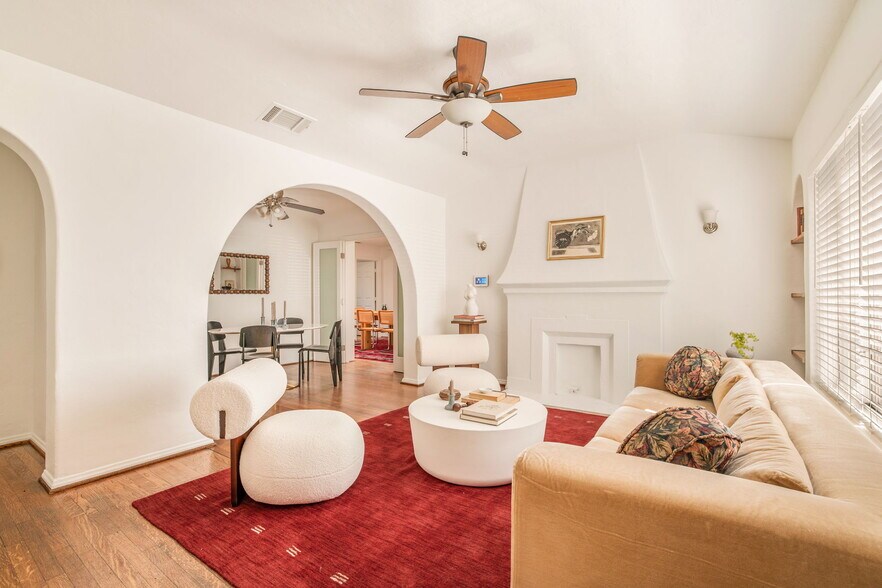 More Photos Of 121 N Avenue 59, Los Angeles Office Residential For Sale