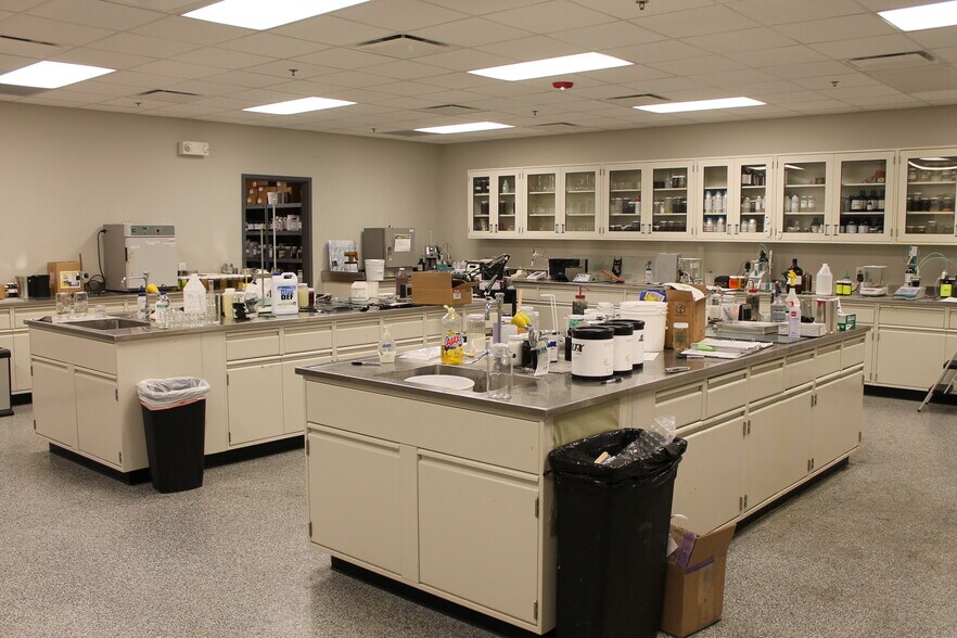 More Photos Of 301 James Record Rd SW, Huntsville Distribution For Lease