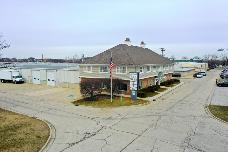 More Photos Of 29870 N Skokie Hwy, Lake Bluff Warehouse For Lease