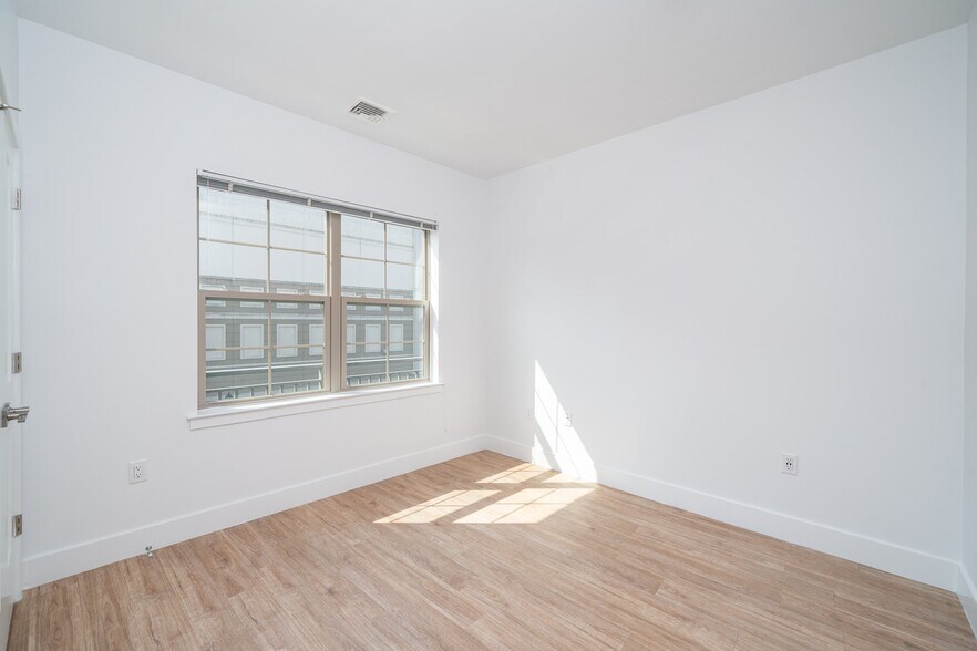More Photos Of 1 N Main St, Port Chester Apartments For Lease