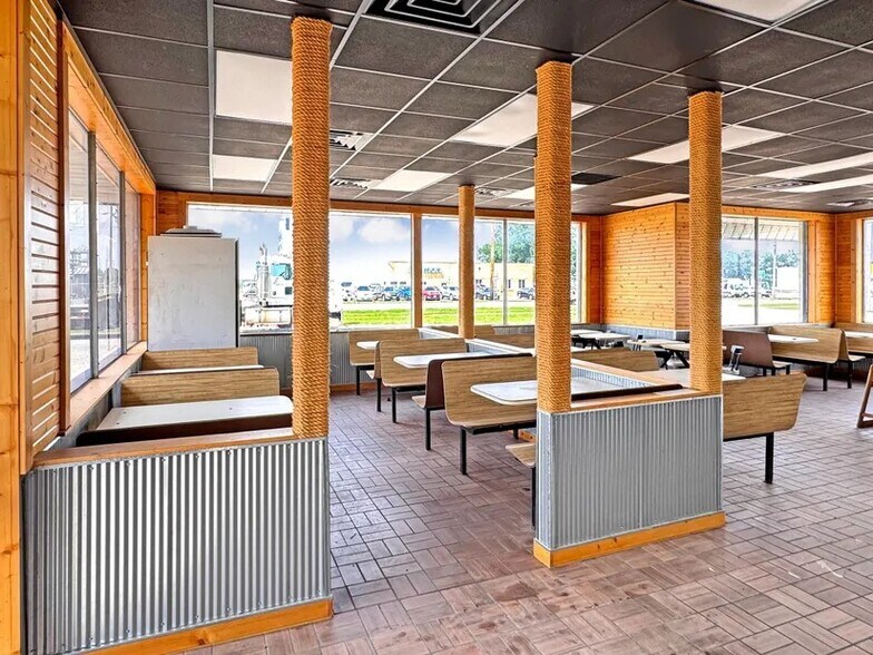 More Photos Of 1201 Craig Ave, Tracy Freestanding For Sale