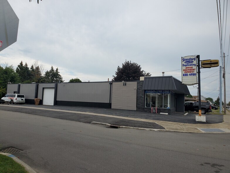 More Photos Of 2641 William St, Buffalo Showroom For Sale