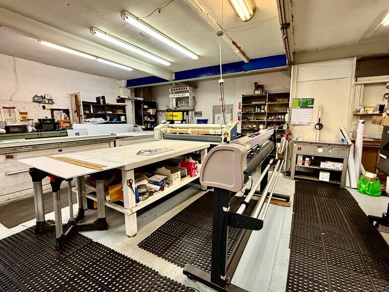 More Photos Of 507 Tripoli St, Pittsburgh Warehouse For Sale