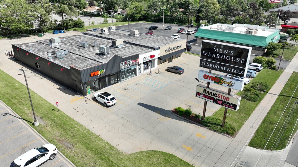 More Photos Of 7040-7060 N Wayne Rd, Westland Freestanding For Sale