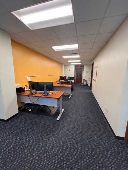 More Photos Of 2074 W Indiantown Rd, Jupiter Office For Lease