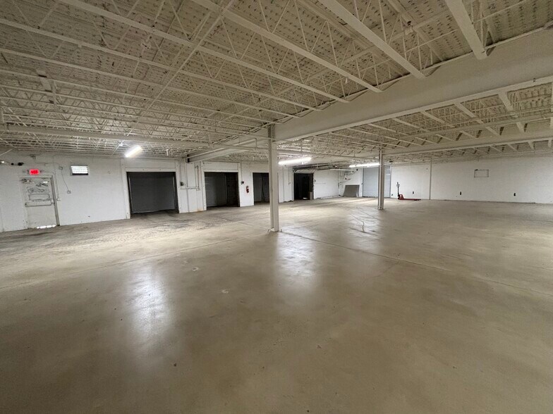 More Photos Of 255 Homer St, Commerce Manufacturing For Lease