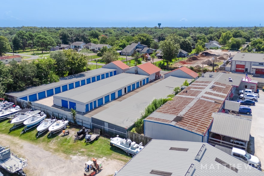 More Photos Of 906 Reppert St, Bacliff Self Storage For Sale