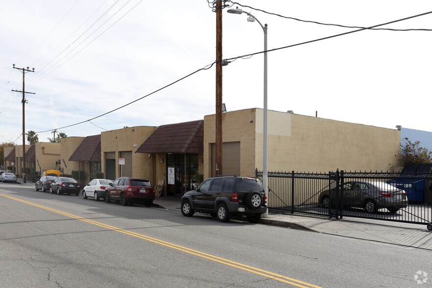 Primary Photo Of 16760 Stagg St, Van Nuys Warehouse For Lease