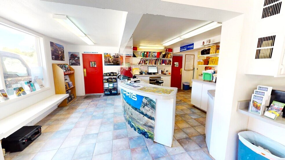 More Photos Of 809 N State Highway 149, Lake City Convenience Store For Sale