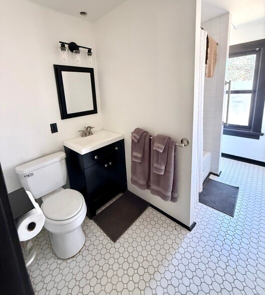 More Photos Of 1170 Rancho Robles Rd, Oracle Hotel For Sale