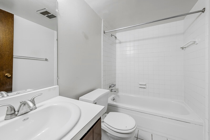 More Photos Of 23740 Fenkell St, Detroit Apartments For Sale