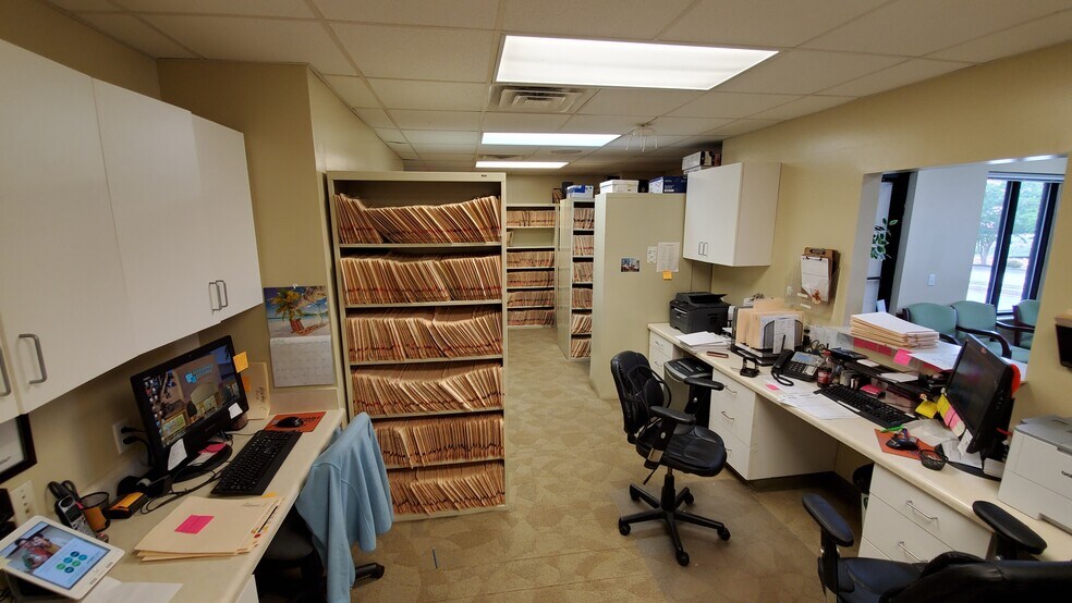 More Photos Of 1431 72 Byp NE, Greenwood Freestanding For Lease