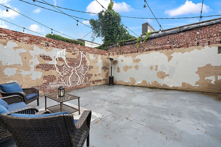 More Photos Of 102 N Cambridge St, Ninety Six Office For Sale