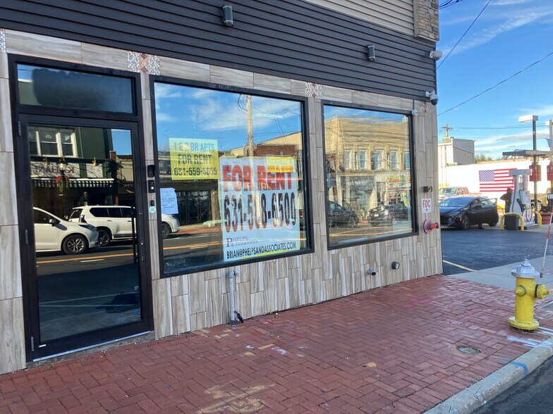 More Photos Of 415 New York Ave, Huntington Storefront For Lease
