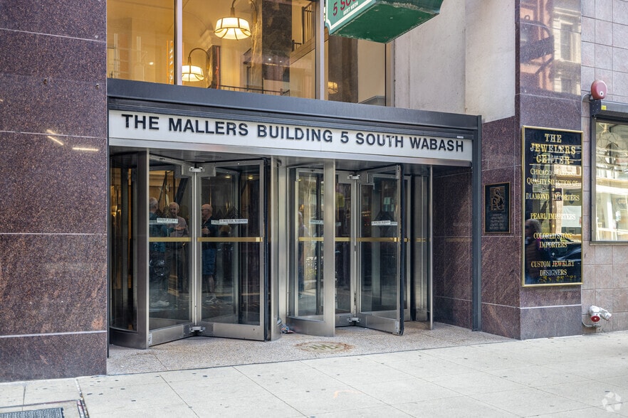 More Photos Of 5 S Wabash Ave, Chicago Office For Lease