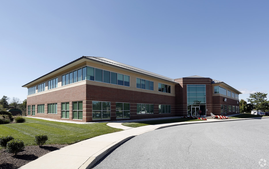 Primary Photo Of 220 Saint Charles Way, York Office For Lease