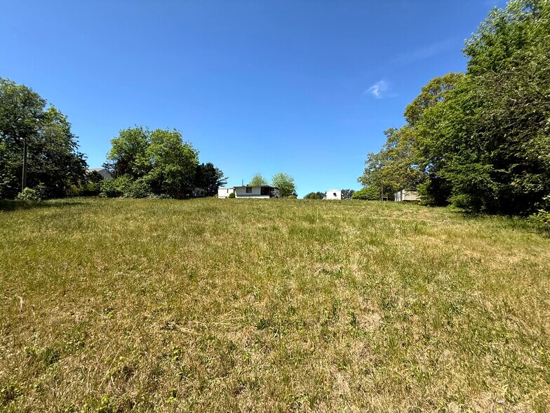 More Photos Of 142 Edith Dr, Taylors Land For Sale