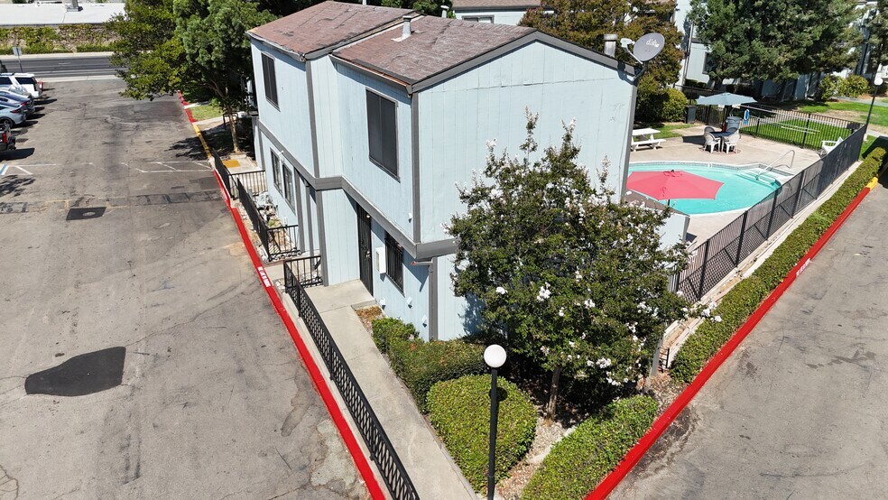 More Photos Of 409 N Lincoln Way, Galt Apartments For Sale