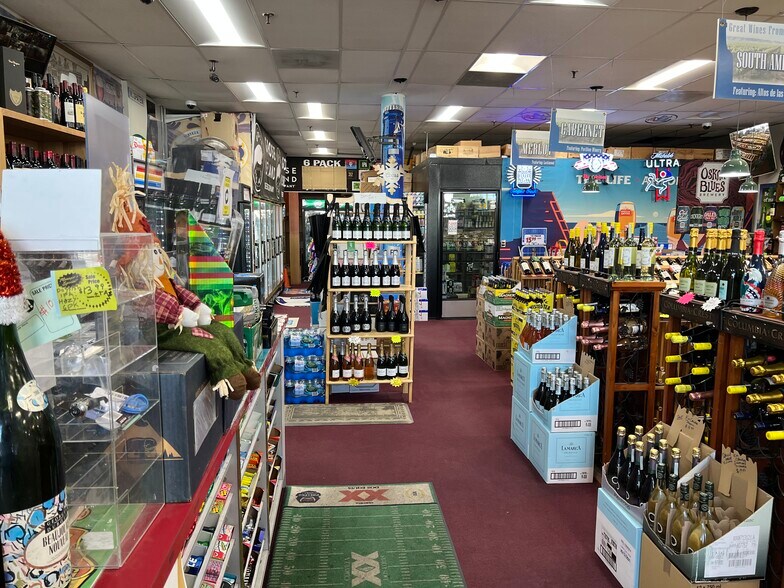 More Photos Of 10414-10492 Auto Park Dr, Bethesda Freestanding For Lease