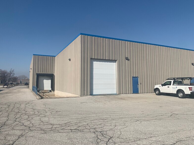 More Photos Of 4525 Rhodes Dr, Windsor Light Distribution For Lease