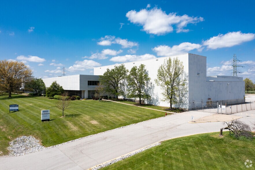 More Photos Of 7100 Industrial Rd, Florence Manufacturing For Lease