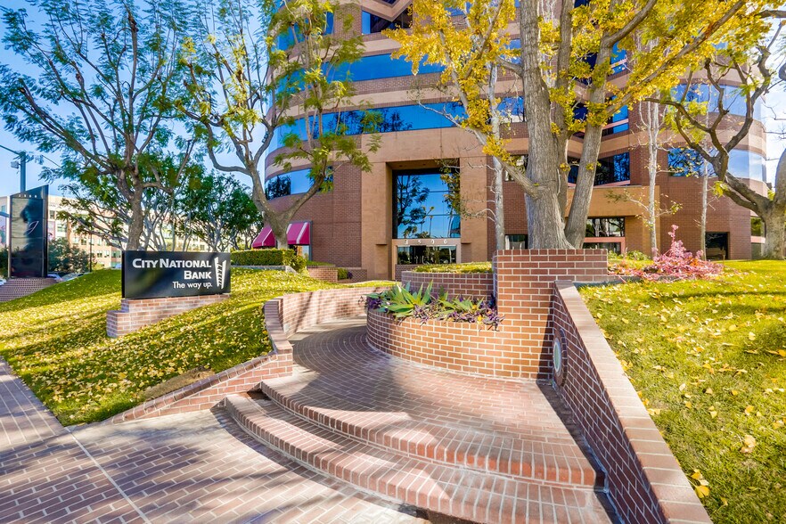 More Photos Of 3500 W Olive Ave, Burbank Office For Lease