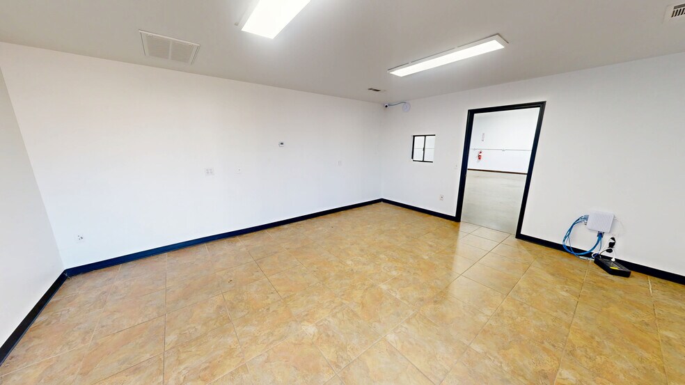 More Photos Of 1107 Shaver St, Springdale Industrial For Lease