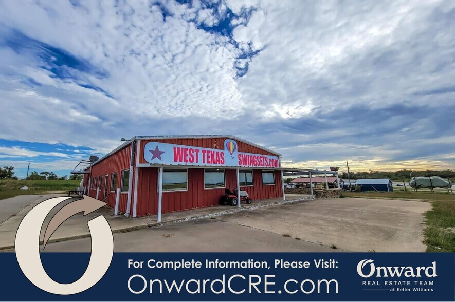 More Photos Of 24350 N I 35, West Restaurant For Sale