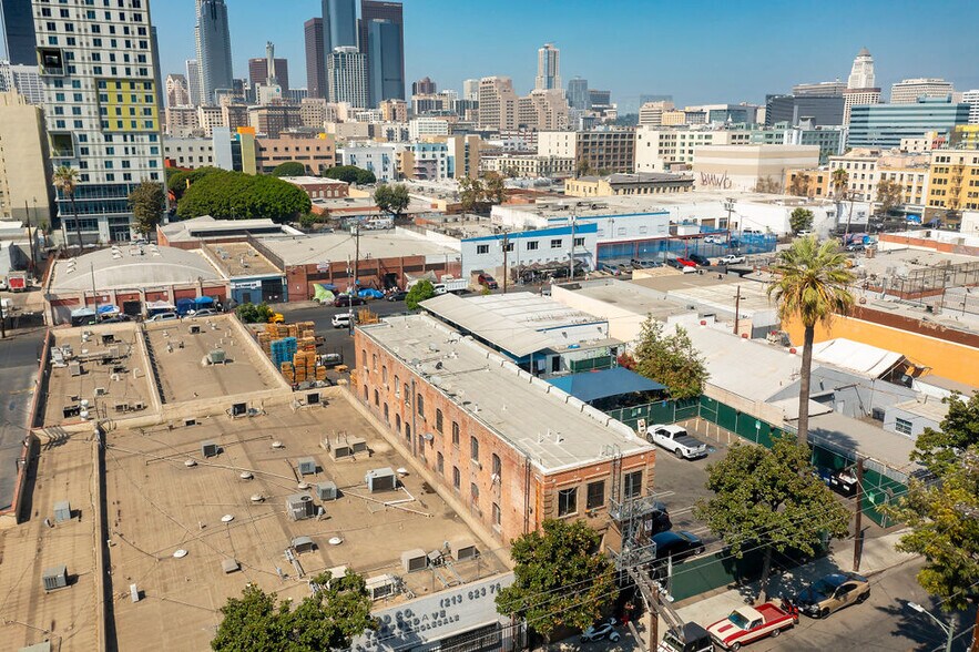 More Photos Of 553 Stanford Ave, Los Angeles Apartments For Sale
