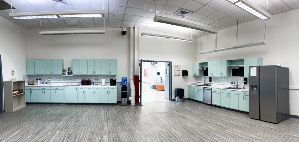 More Photos Of 101 Electronics Blvd SW, Huntsville Industrial For Lease