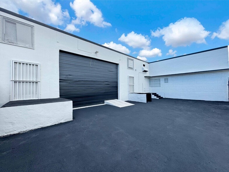 Primary Photo Of 286-288 NE 67th St, Miami Warehouse For Lease