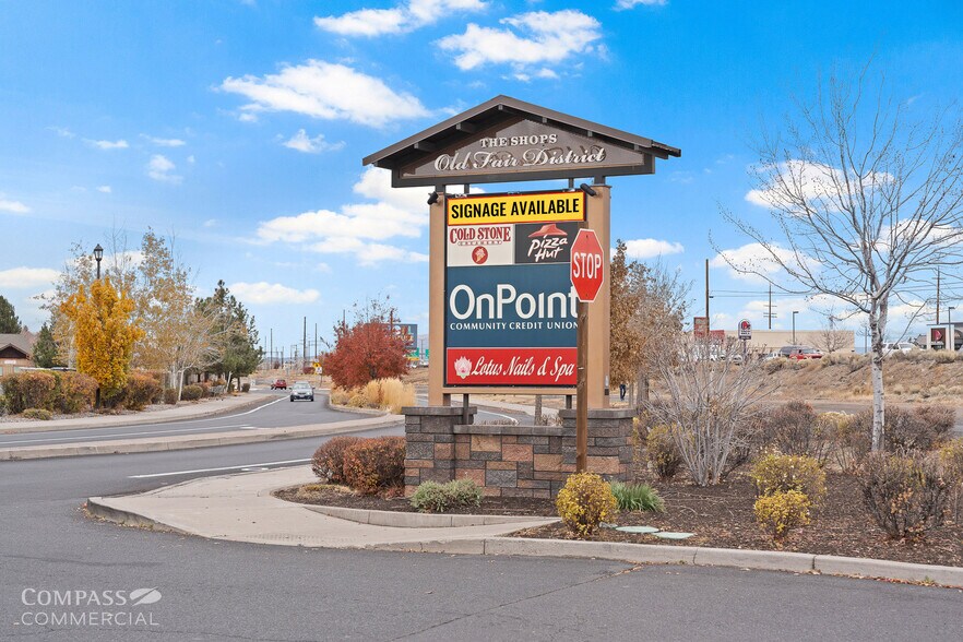 More Photos Of 1380-1400 SW Canal Blvd, Redmond Unknown For Lease