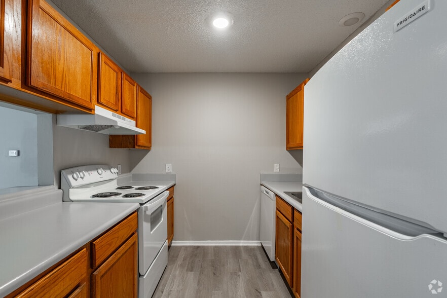 More Photos Of 5000 Summertree Dr, North Little Rock Apartments For Sale