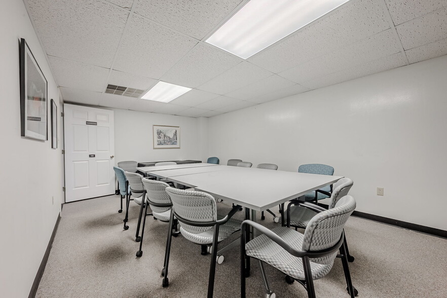 More Photos Of 77 E Main St, Newark Loft Creative Space For Sale