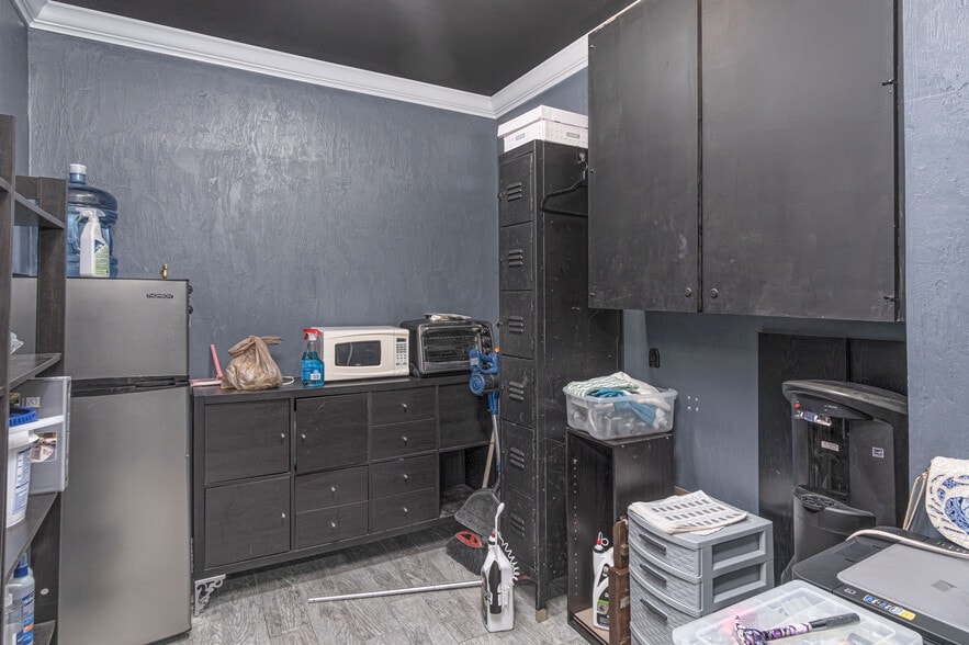 More Photos Of 2036 S Ridgewood Ave, Daytona Beach Medical For Sale