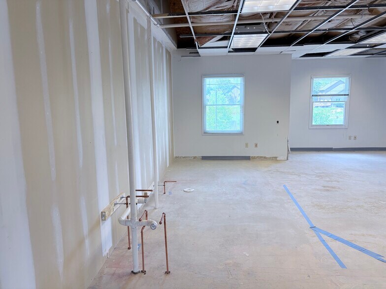 More Photos Of 860 NW Washington Blvd, Hamilton Medical For Lease