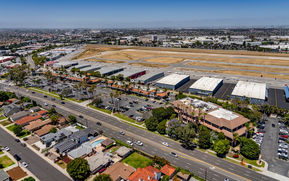 More Photos Of 3511 Pacific Coast Hwy, Torrance General Retail For Sale
