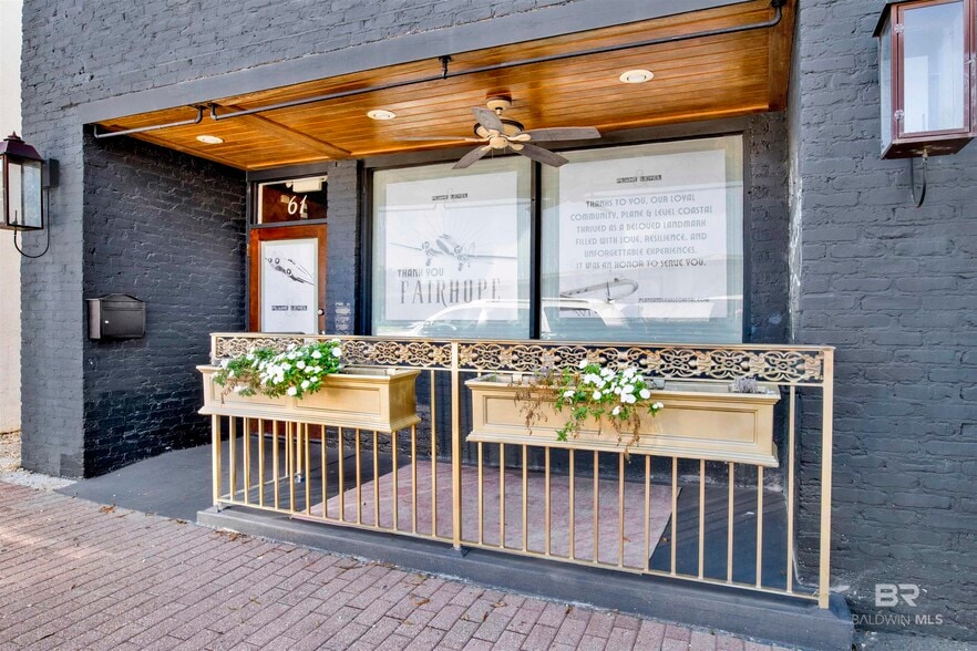 More Photos Of 61 N Section St, Fairhope Restaurant For Lease