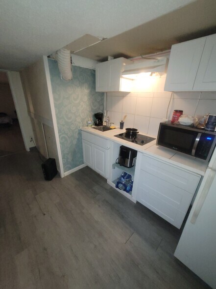 More Photos Of 1458 W 32nd St, Indianapolis Apartments For Sale