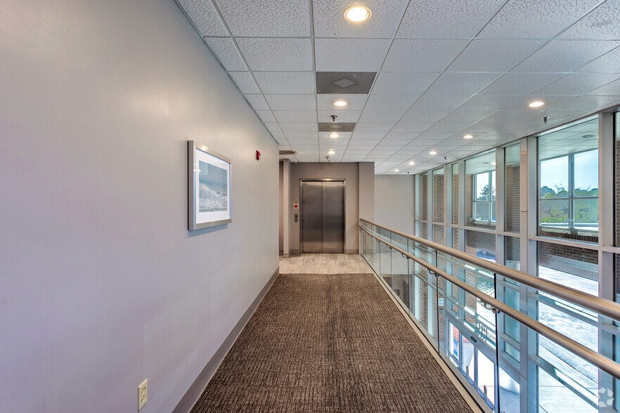 More Photos Of 146 Medical Park Rd, Mooresville Unknown For Lease