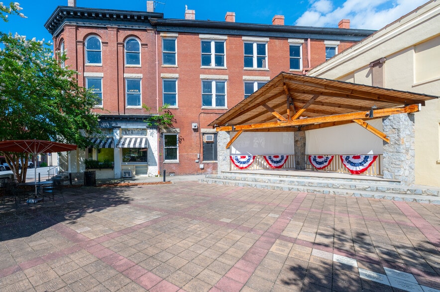 More Photos Of 812 West Ave, Lenoir Storefront Retail Office For Sale