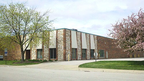 More Photos Of 940 Lively Blvd, Elk Grove Village Warehouse For Lease