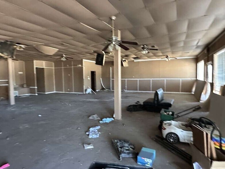 More Photos Of 1513 Market Place Blvd, Brownwood Office For Sale