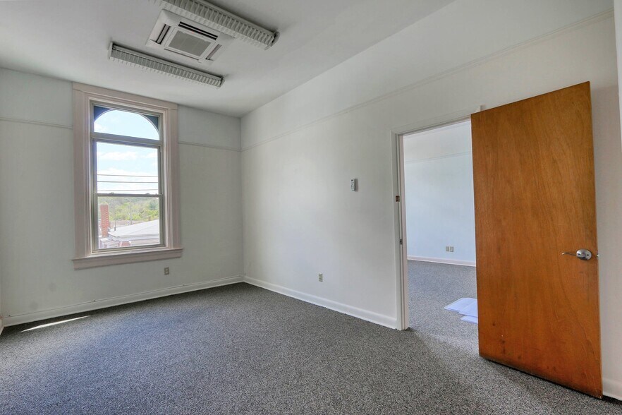 More Photos Of 59 N Main St, Liberty Loft Creative Space For Sale