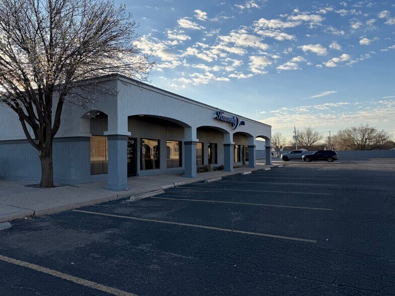 More Photos Of 3205 W Cuthbert Ave, Midland Unknown For Lease