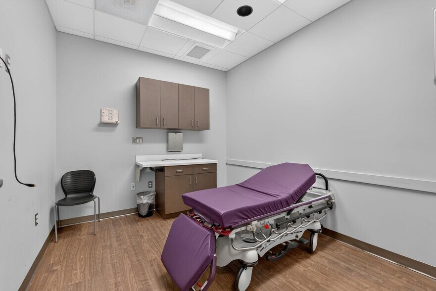 More Photos Of 24430 Stone Springs Blvd, Dulles Town Center Medical For Sale