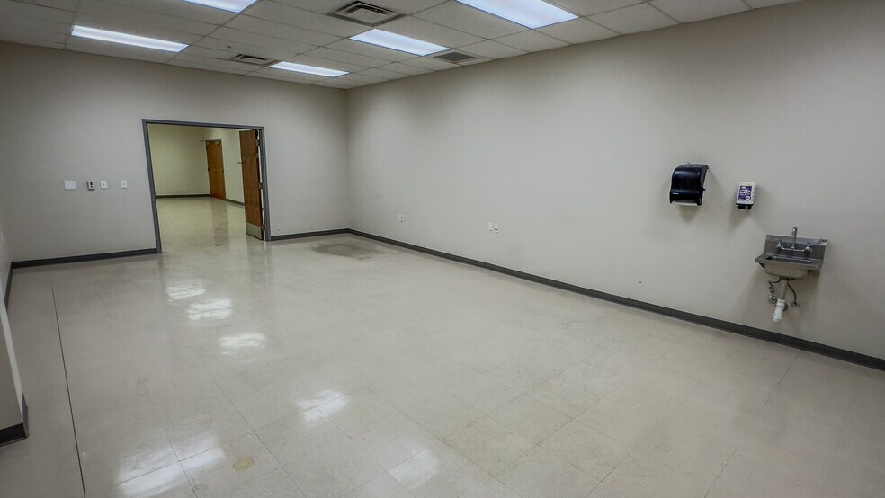 More Photos Of 465 Industrial Ave, Santa Teresa Manufacturing For Lease