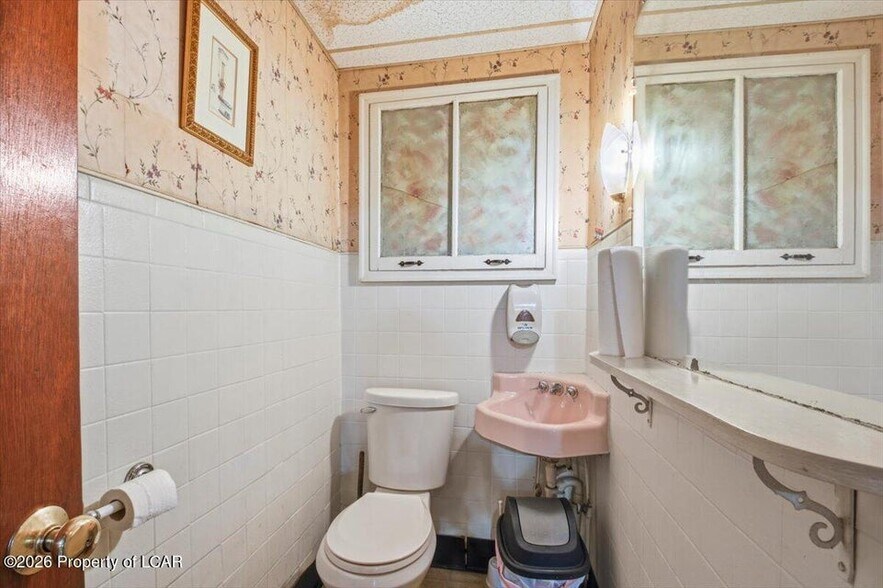 More Photos Of 700 Luzerne Ave, West Pittston Restaurant For Sale