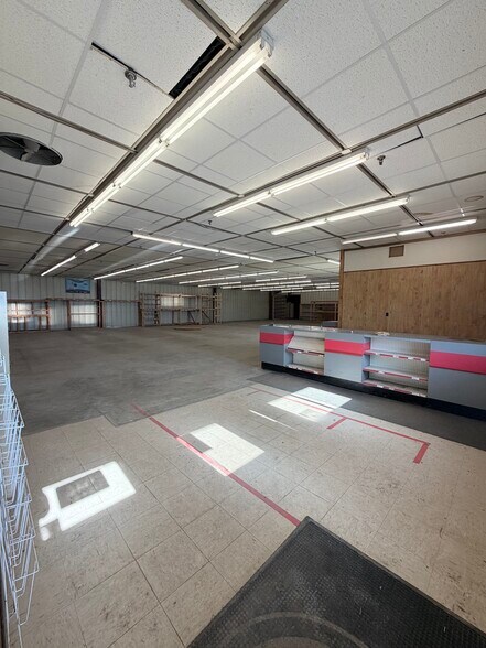 More Photos Of 420 S Main St, Caribou Warehouse For Sale