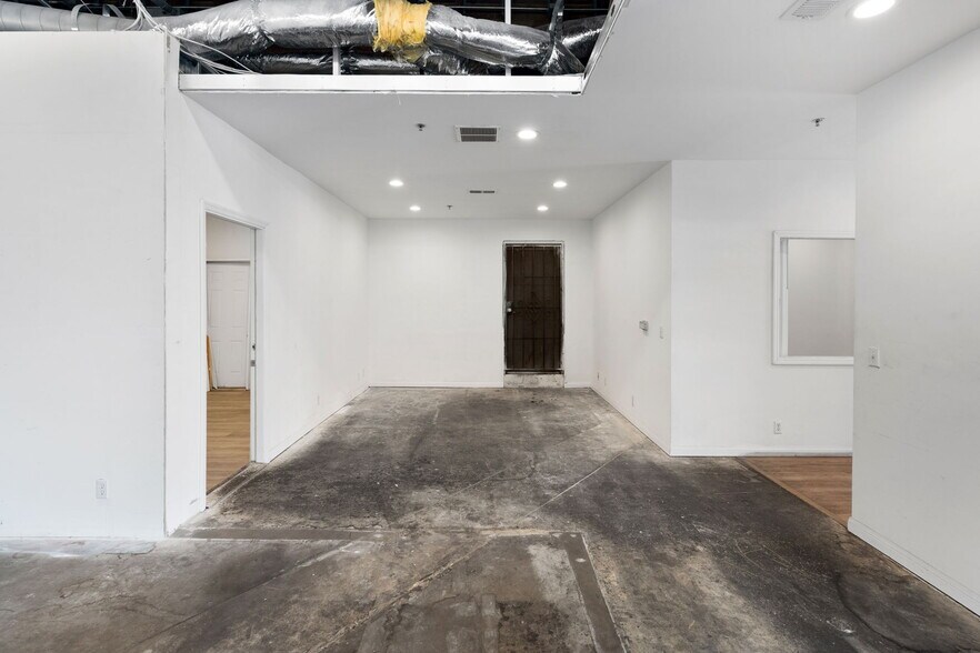 More Photos Of 127-129 S 8th Ave, La Puente Warehouse For Sale